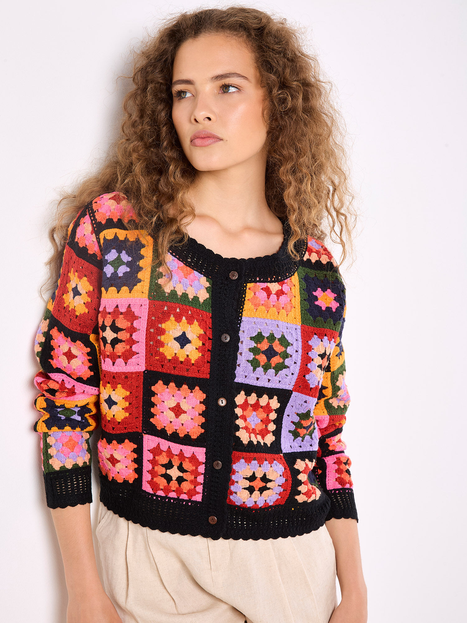 bunte-strickjacke-640eoe-1.jpg