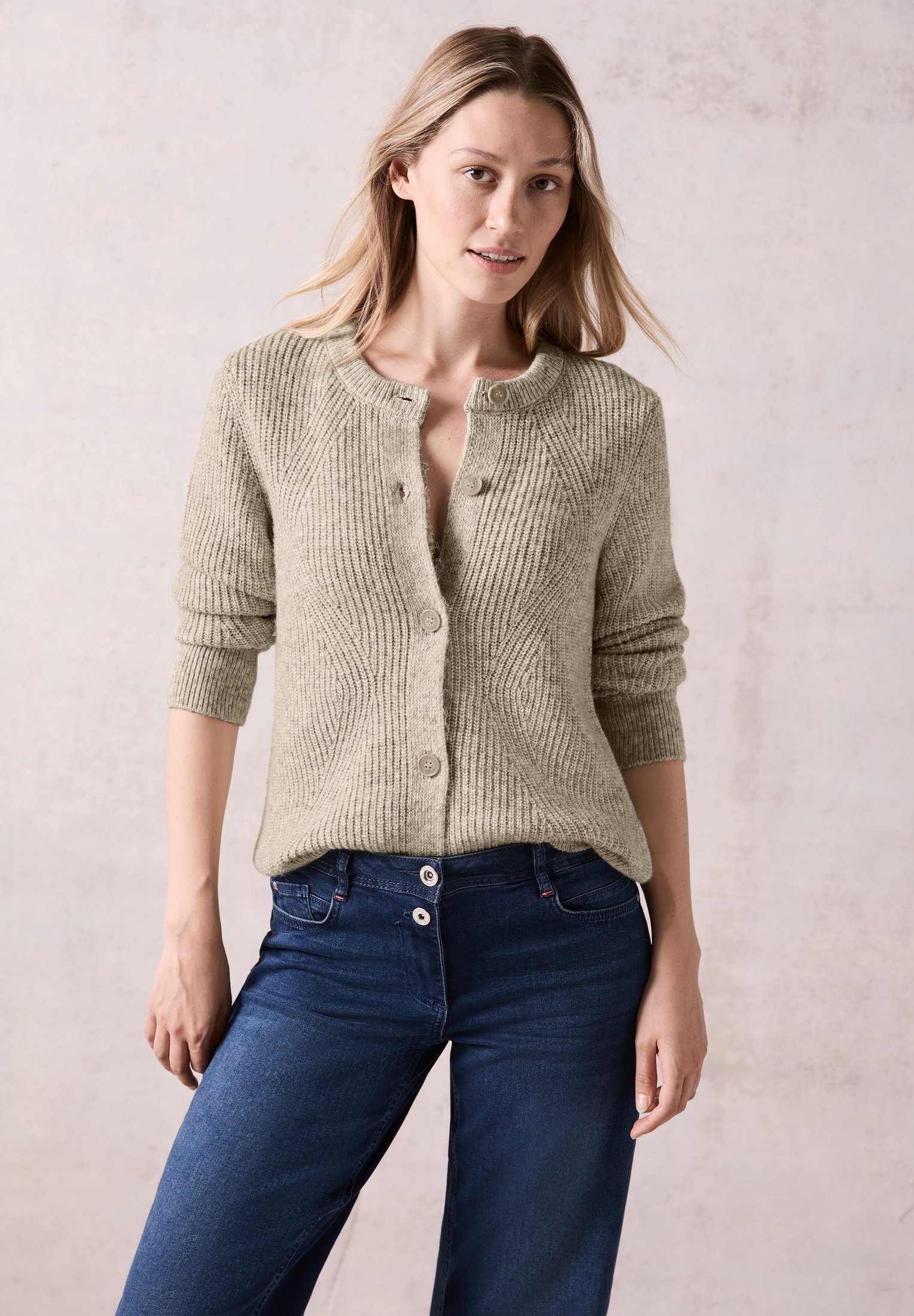 grobstrick-cardigan-660jpy-1.jpg