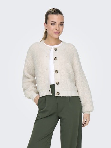 kurze-strickjacke-989ghw-1.jpg