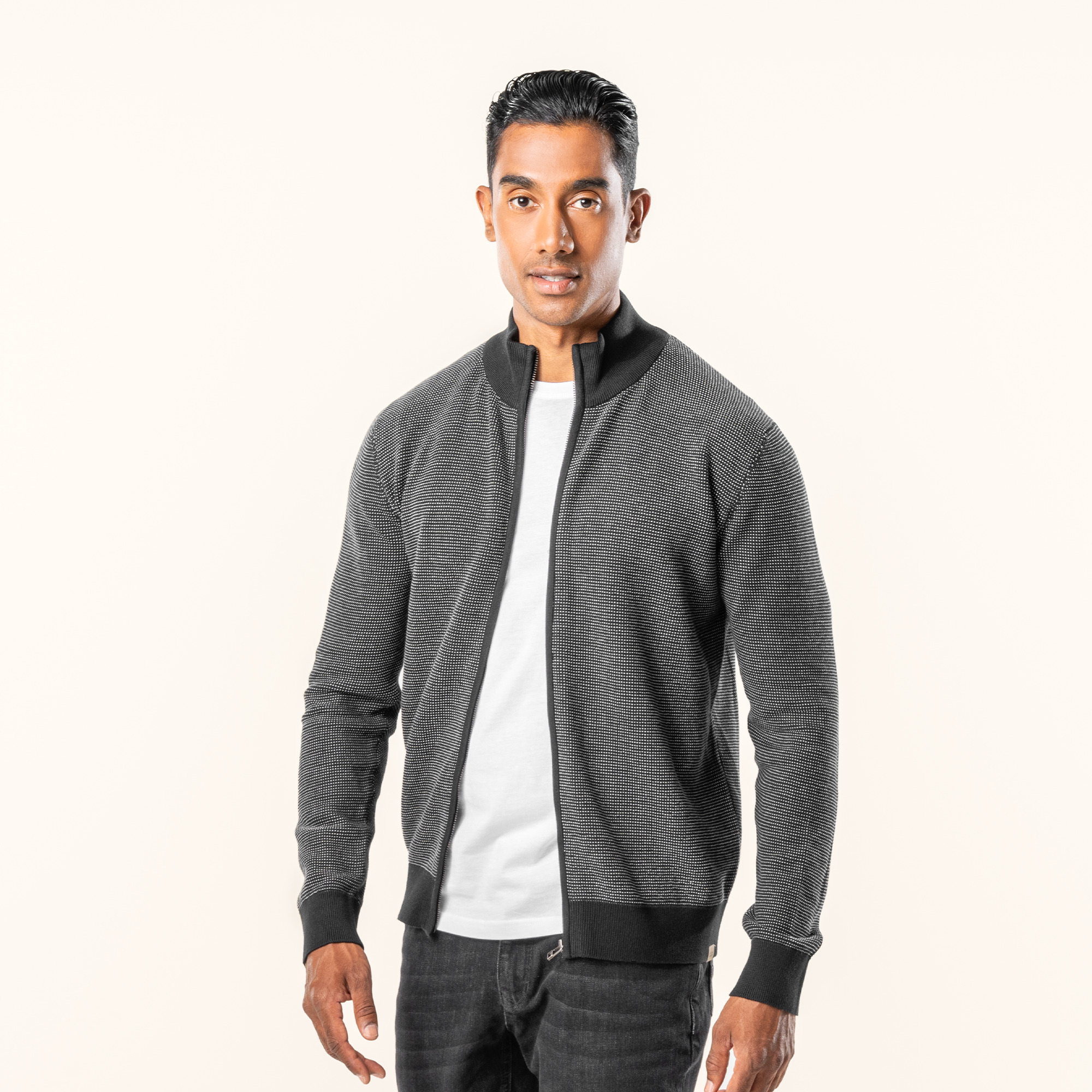 strickjacke-fuer-herren-998xyk.jpg