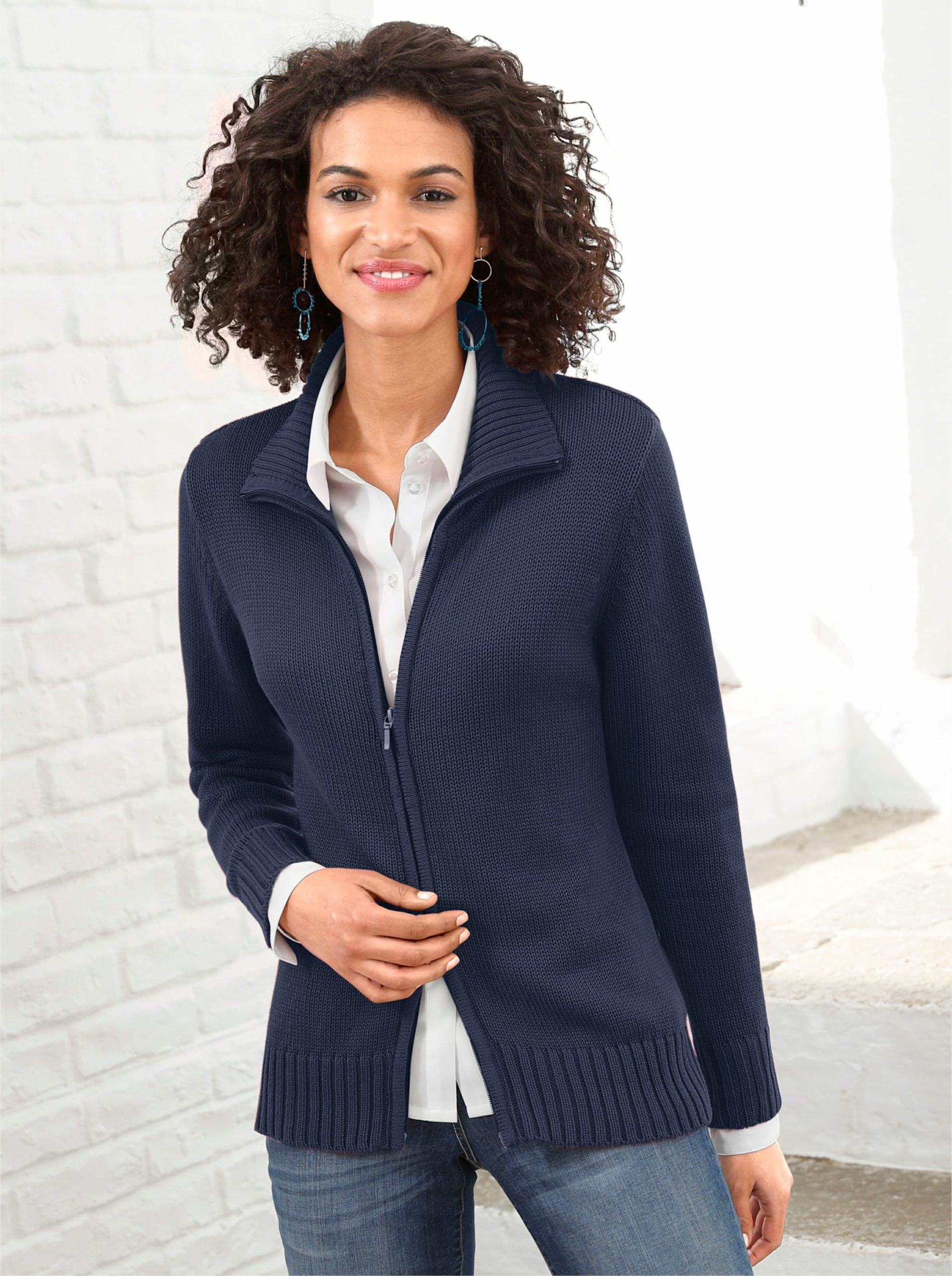 strickjacke-mit-reissverschluss-damen-972vao.jpg