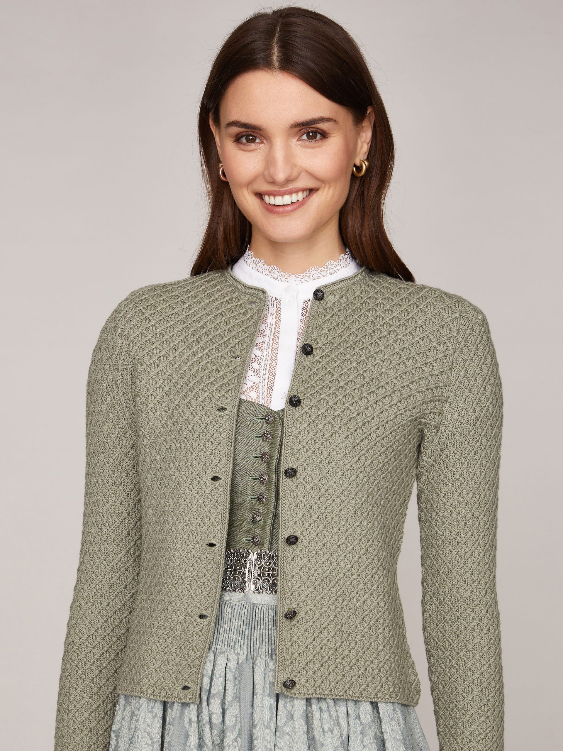 trachten-strickjacke-damen-974wyw-1.jpg
